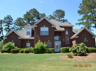59 Live Oaks Cir, Millbrook, AL 36054