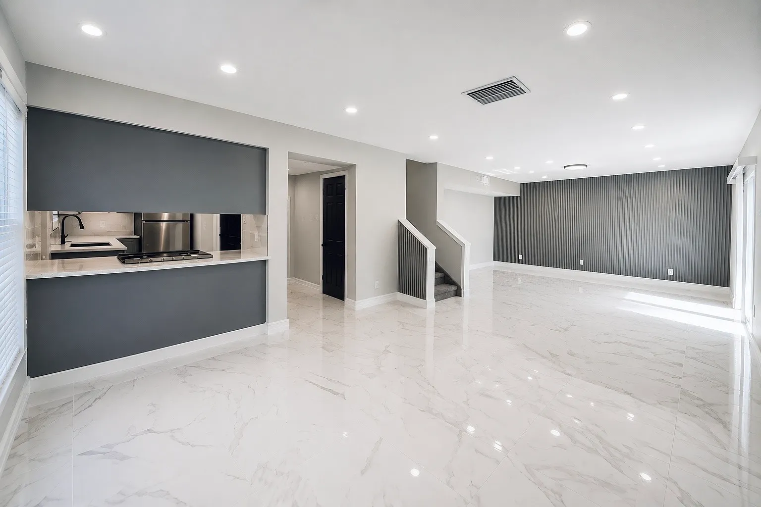 2 bed, 1024 sqft, $1,800 — Photo 2