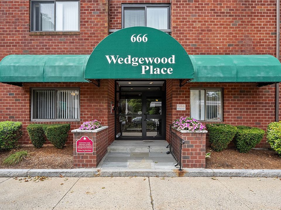 1st image of 666 Main St APT 310