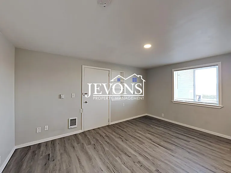 3303 S Ainsworth Ave #A — Photo 11