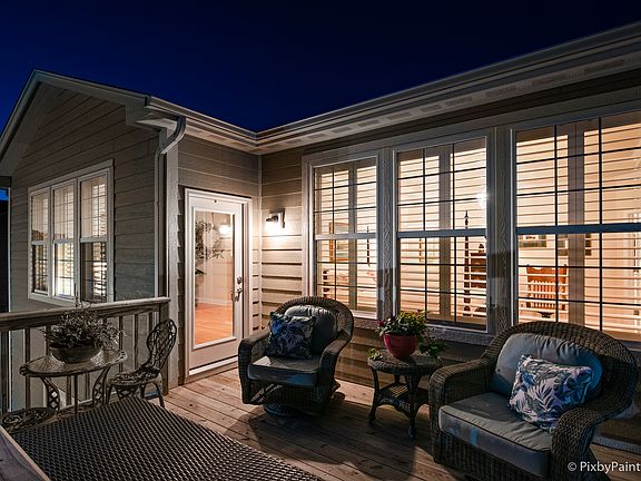 4th image of 49 Pacific Ave