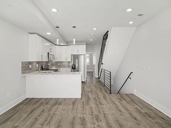 5th image of 1302 N Marshall St #2