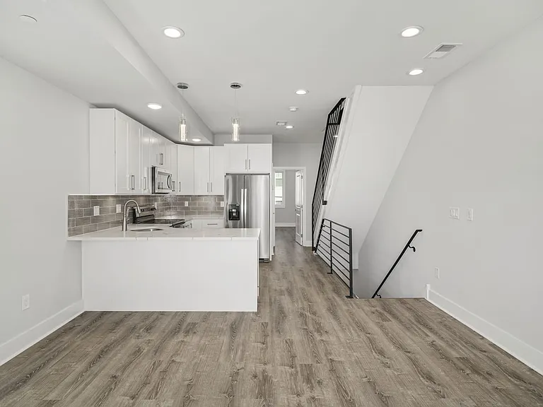1302 N Marshall St #2 — Photo 5