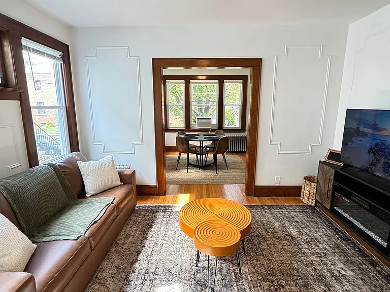 130 N Spring St #1R — Photo 10