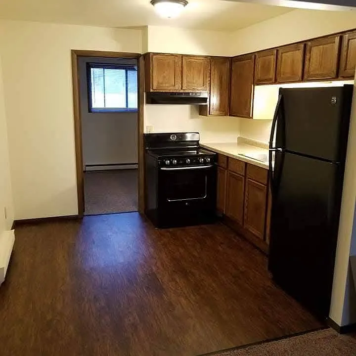 500 Center St #3