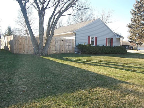 2nd image of 2008 Platte Dr