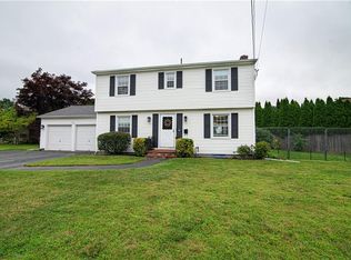 40 Milburn Rd, East Providence, RI 02914