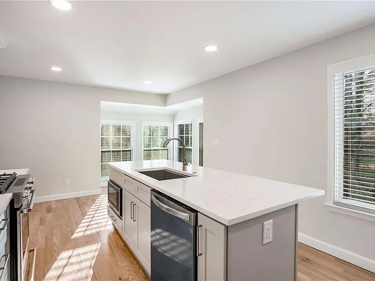 3412 Belleford Ct NE — Photo 14
