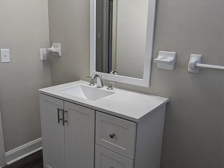 413 Shawnee Dr — Photo 9