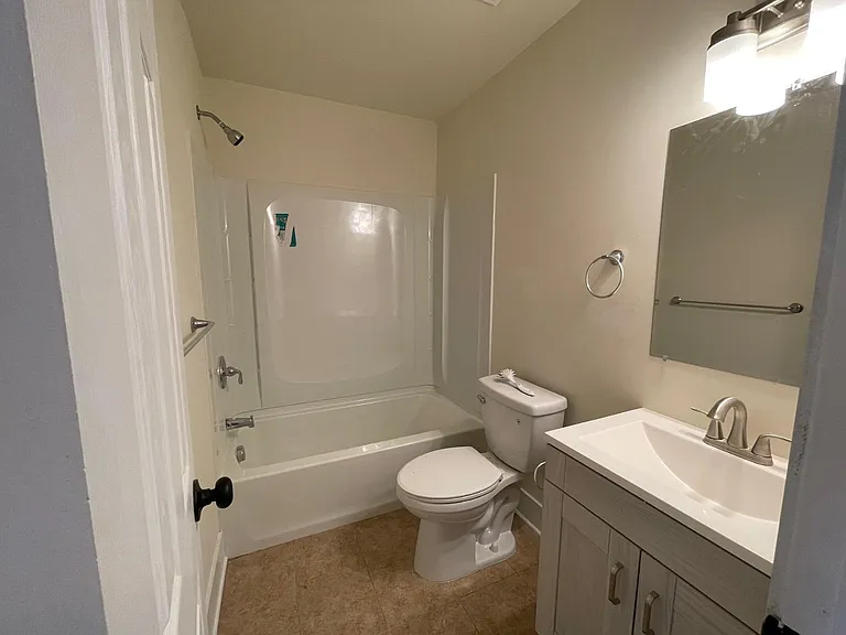 65 Lester St — Photo 13