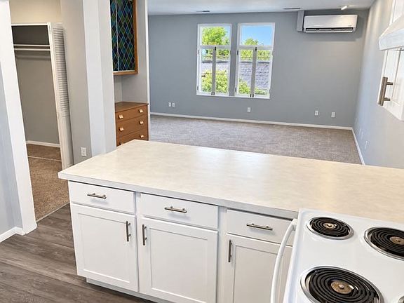 5th image of 305 Main St #200