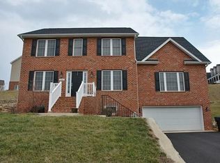 1722 Millwood Dr, Salem, VA 24153