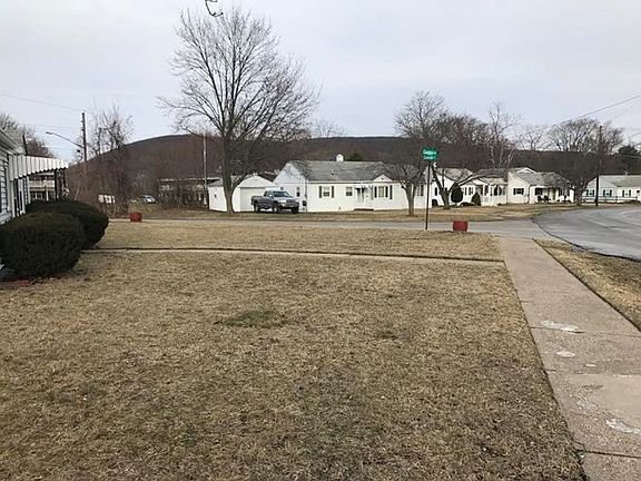 4th image of 127 Catalpa Dr