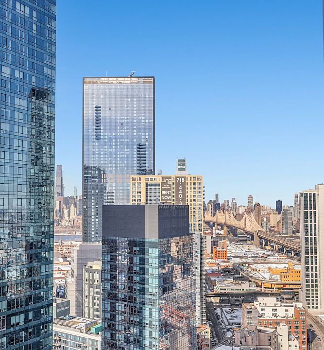 1st image of 4322 Queens St APT 3805