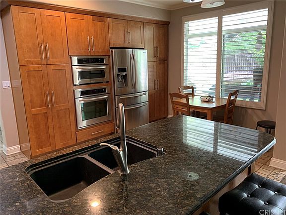 4th image of 27330 Brighton Ln