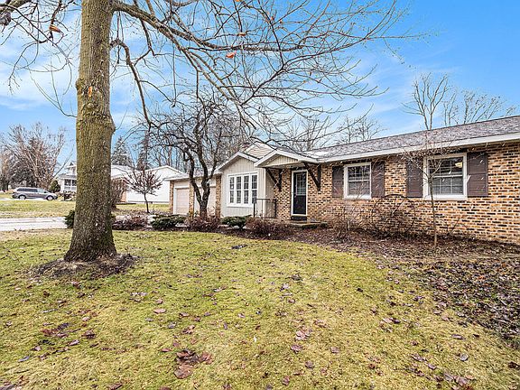 3rd image of 514 Bailey Dr