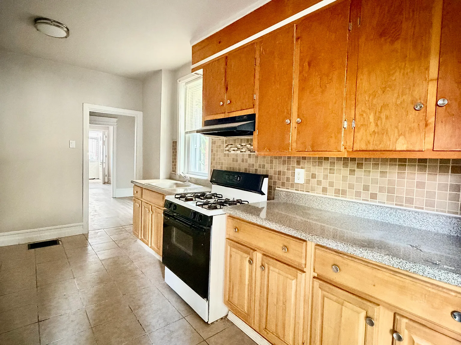 Available-Now, Pet-Friendly 3-Bedroom Home in Haddington — Photo 3