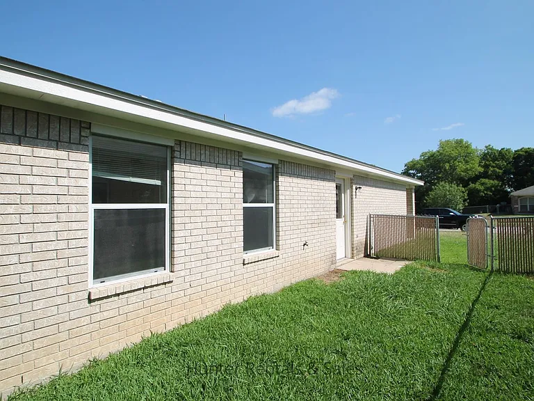 302A Jeff Gordon Dr — Photo 18