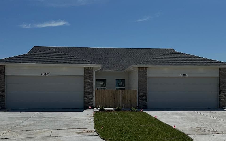 1st image of 15407-15409 W Josephine St