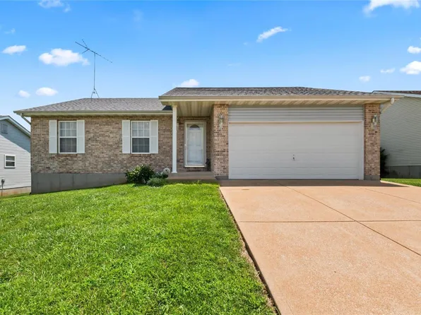 1544 Natchez Dr, Festus, MO 63028