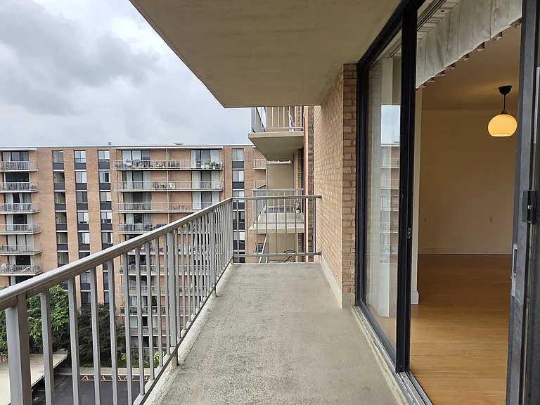 750 Harvard Ave #1117 — Photo 9