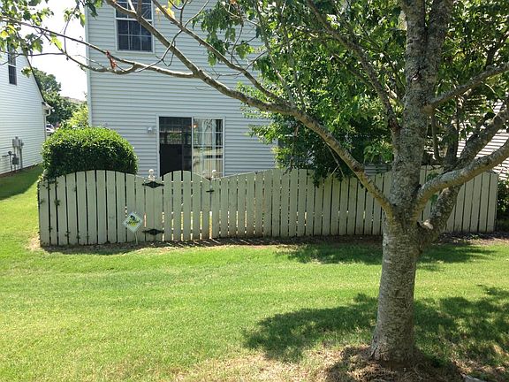2nd image of 3421 Laurenhurst Ln