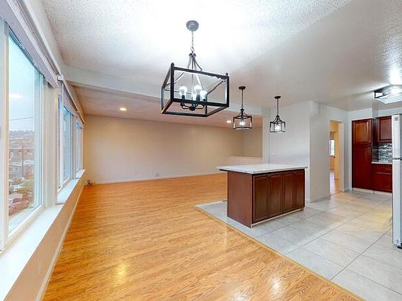 3rd image of 152 Harold Ave