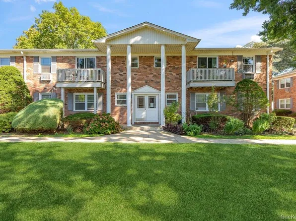 64 Fairharbor #64, Patchogue, NY 11772