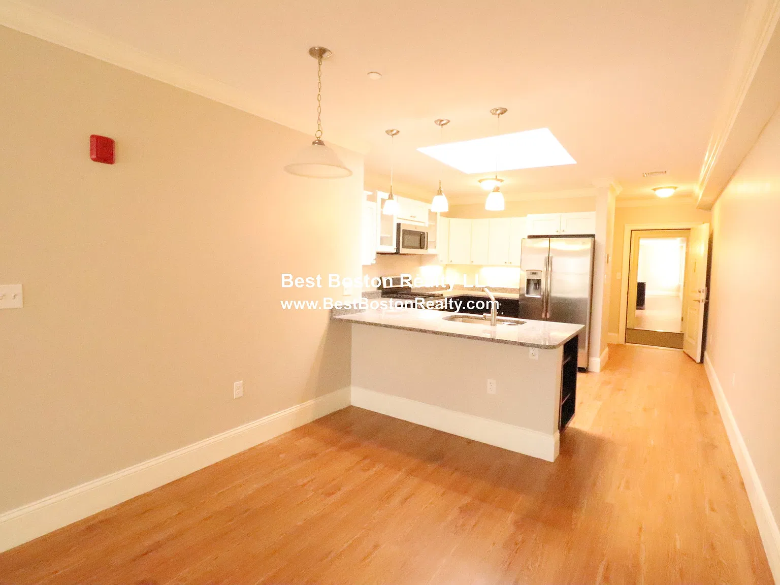 286 Main St — Photo 3