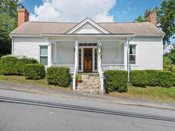 503 Pine St, Tazewell, VA 24651