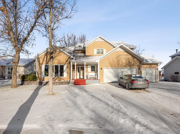 919 41st Ave N, Fargo, ND 58102