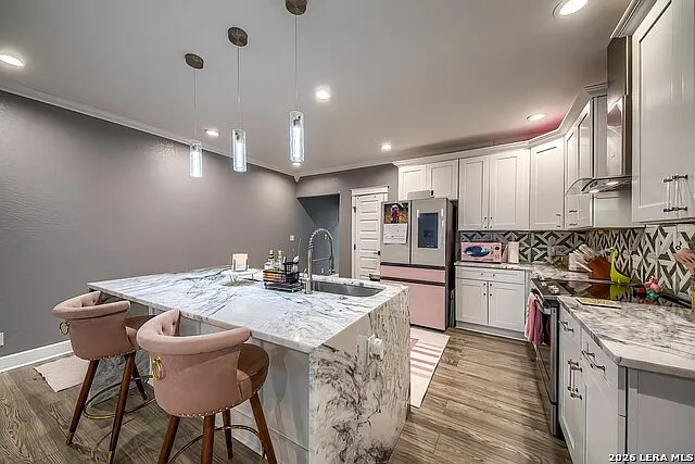 1002 W French Pl — Photo 5