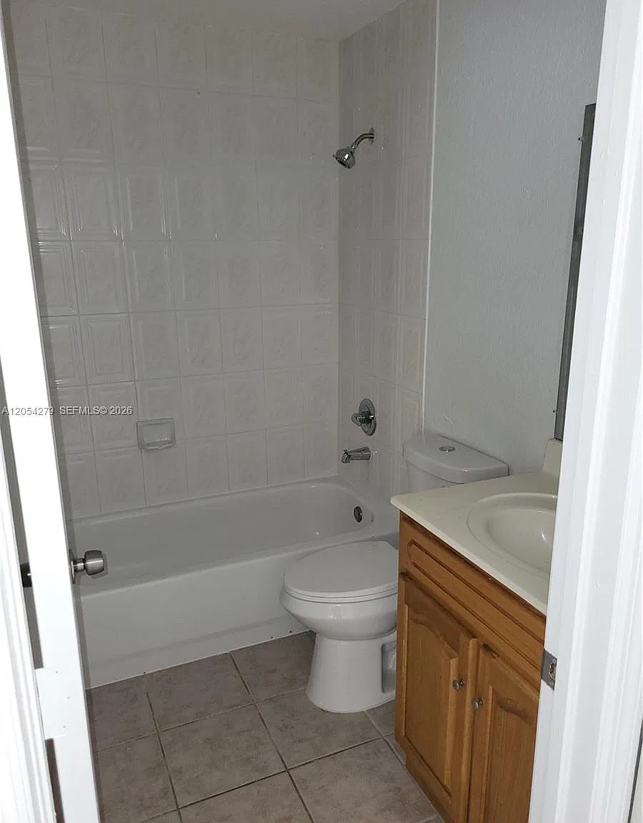 2 bed, 2.0 bath, $1,900 — Photo 4