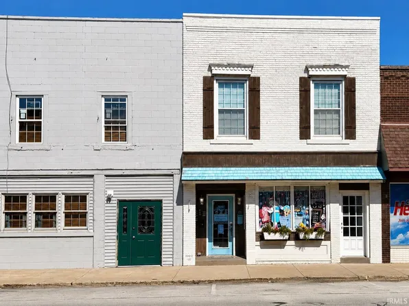 112 N Main St, Bourbon, IN 46504
