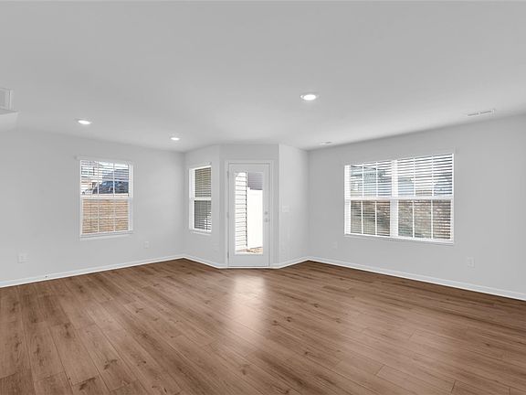 3rd image of 515 Brasstown Ct