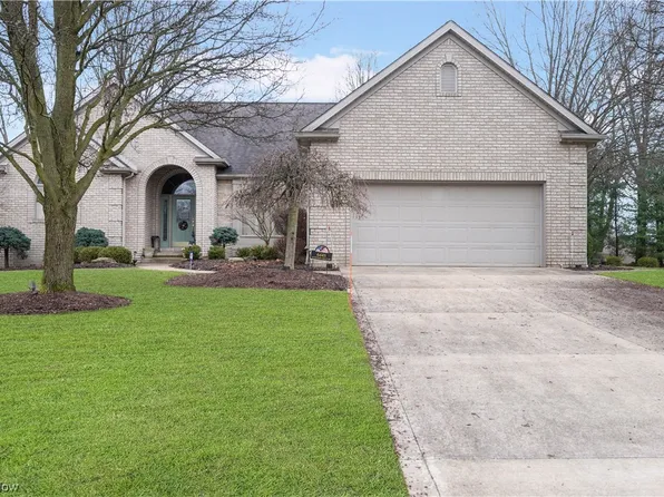 6445 Dunwoody Cir NW, Canton, OH 44718