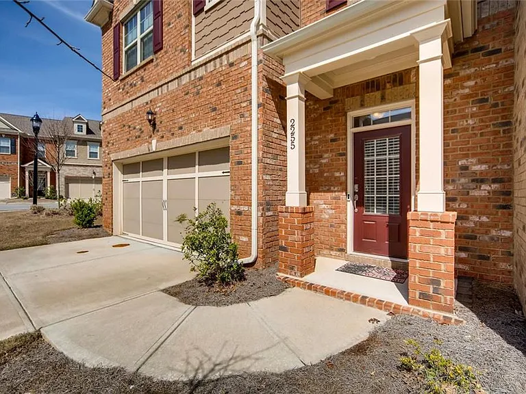 2255 Emerald Sky Dr — Photo 2