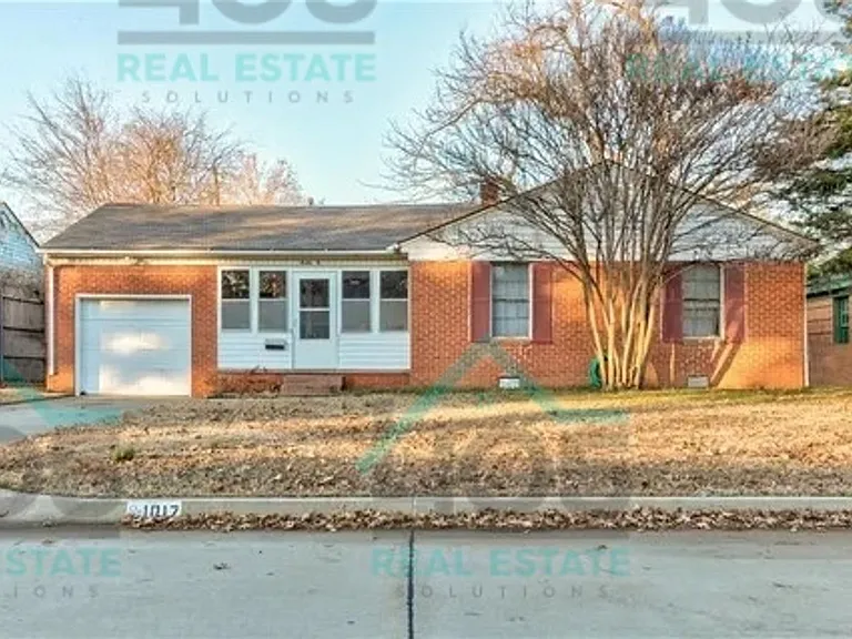 1017 E Louisiana St — Photo 1