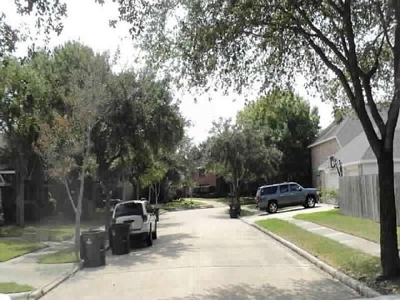 3rd image of 3419 Amphora Cir