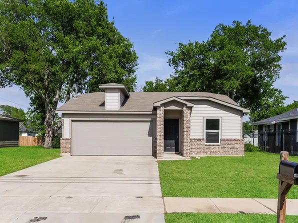 2301 Dillard St, Fort Worth, TX 76105