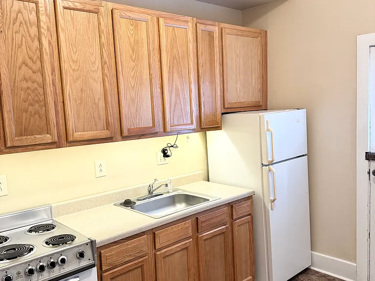 149 Keyes Ave — Photo 12