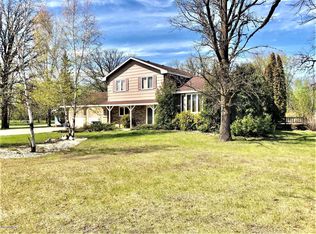 1203 4th St SE, Roseau, MN 56751