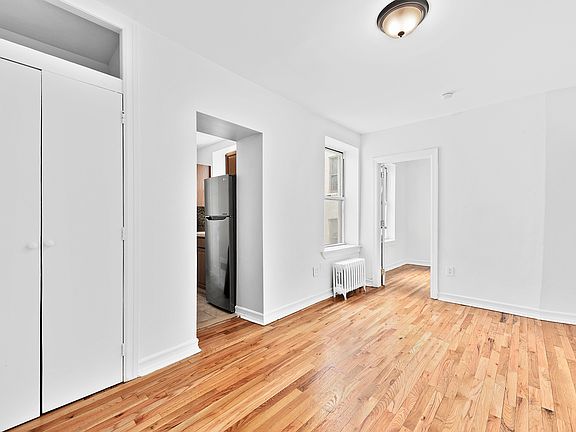 4th image of 317 E 3rd St #4F
