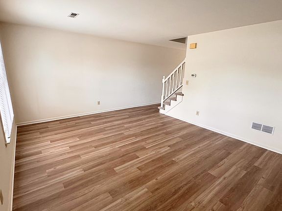 3rd image of 124 South Court St