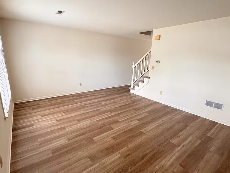 124 South Court St — Photo 3