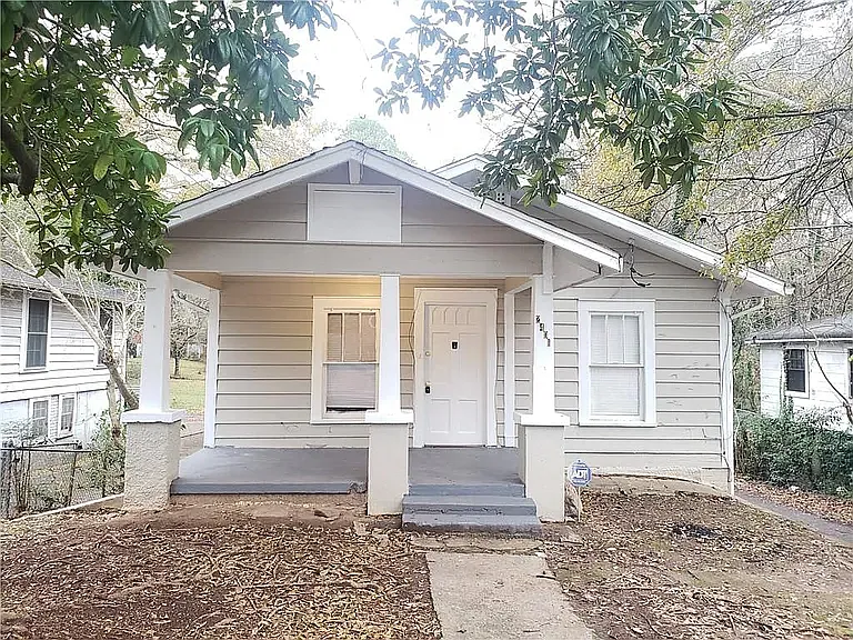 2401 Macon Dr SW