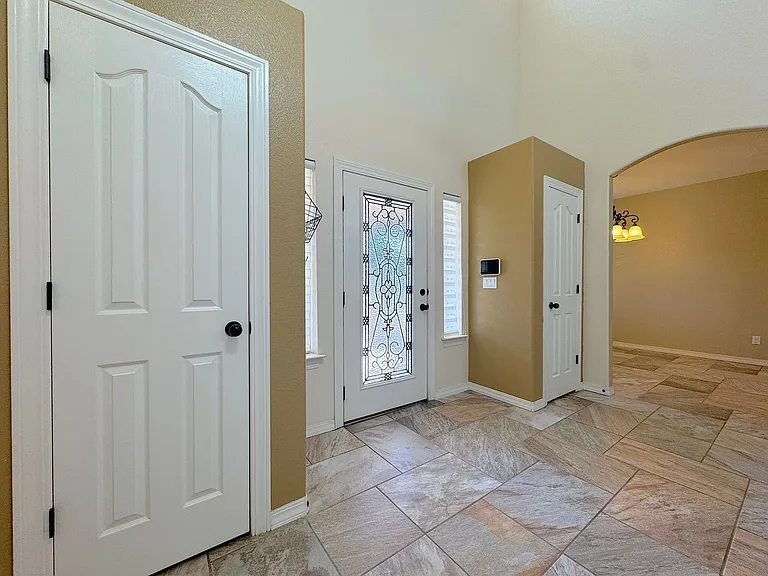 2068 Robert Minnie Pl — Photo 3