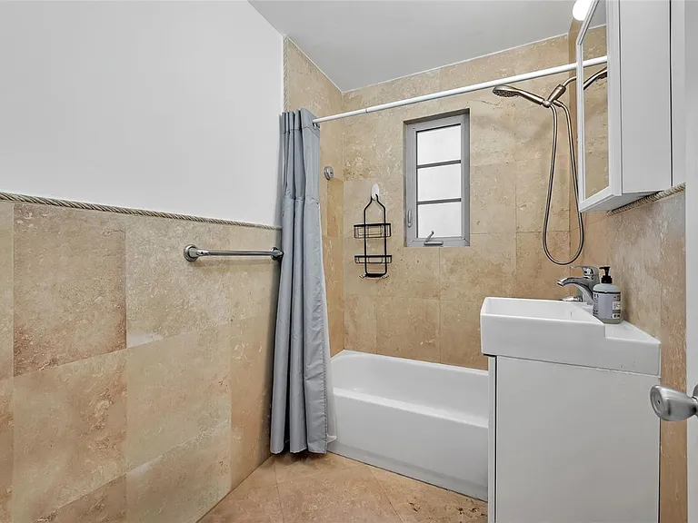 1561 Lenox Ave #2 — Photo 9