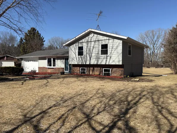 W242S10245 Meadow CIRCLE, Big Bend, WI 53103