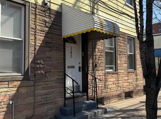 132 43rd St FLOOR 2, Union City, NJ 07087